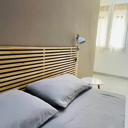 Santa Viola House - By Aydeshouse * Bolonia